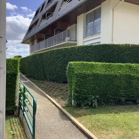Magnifique Appart Avec Terrasse Equipee Et Wifi Gratuit Apartment Houlgate